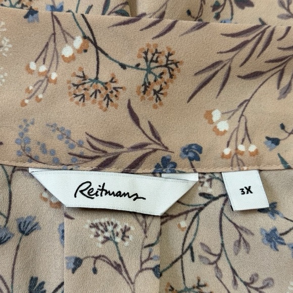 NWOT, Reitmans, Plus Size Floral Patterned Blouse, 3X, Tan, Blue 🌸 - Picture 4 of 9
